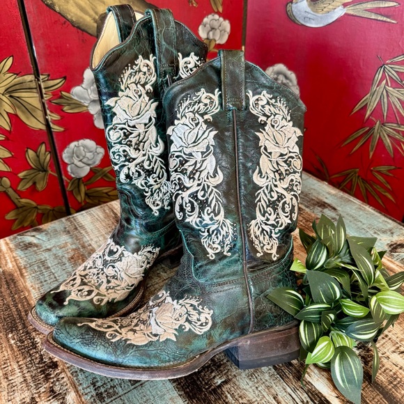 Corral Boots Shoes - Women’s “CORRAL” Western Boots | #Z43